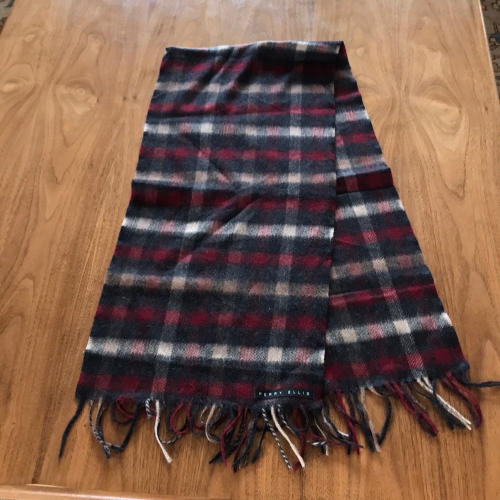 NWOT cashmere scarf by Perry Ellis